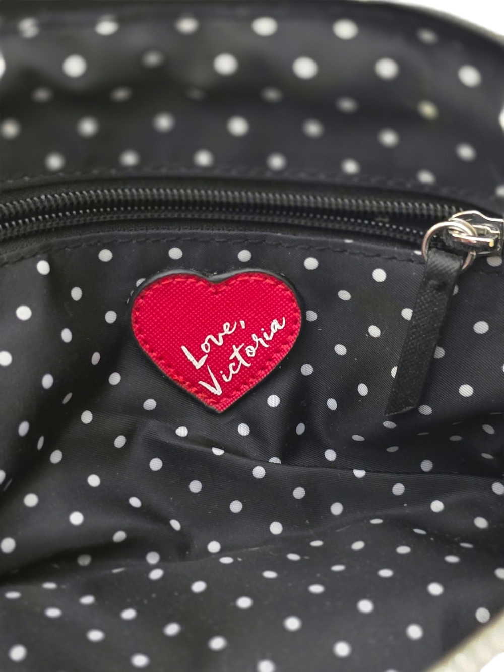 Victoria's Secret 'Mine' Red Cosmetic Pouch - Picture 8 of 10